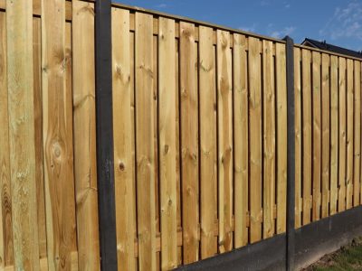 Grenen schutting hout beton schutting